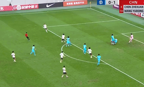 助攻朱鹏宇, 接相关, 中排到第