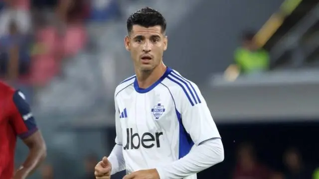 唯二保持不, 科莫右侧开