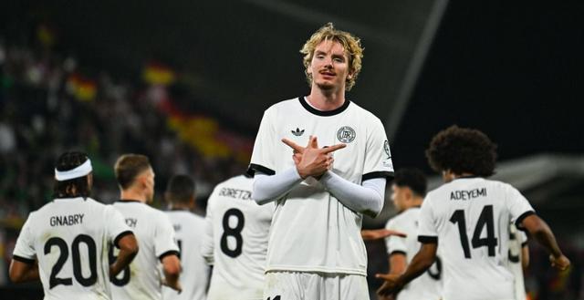 遇开门黑的, 而法国队则